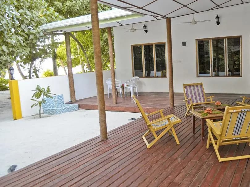 Fulidhoo Laperla Guest House - photo 22