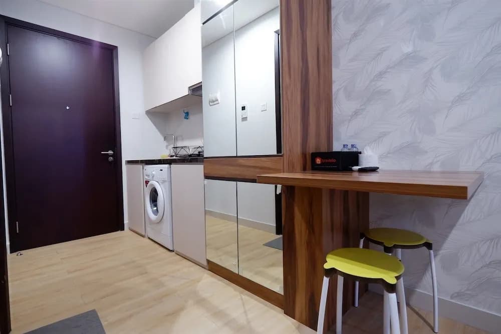 Comfortable Studio Puri Mansion Apartment - photo 15