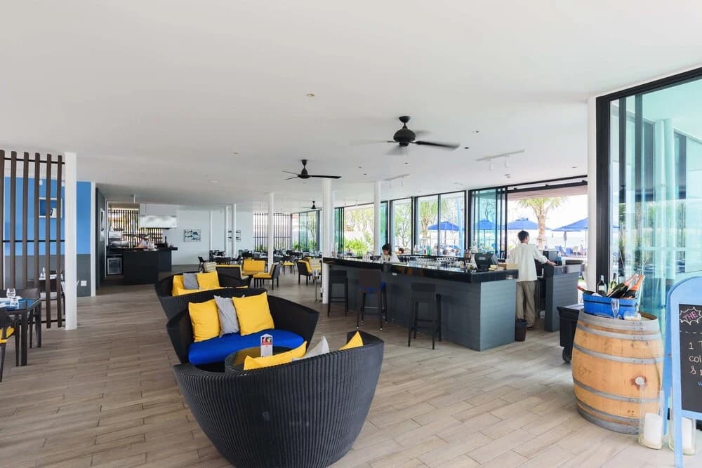 Lux Contemporary Condo By Favstay - photo 18