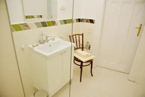 Green Door Family Apartment - photo 8