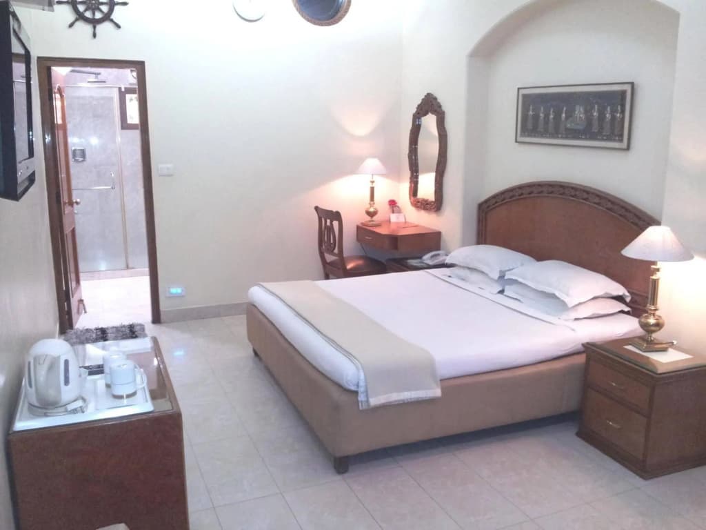 Bajaj Indian Home Stay - photo 7