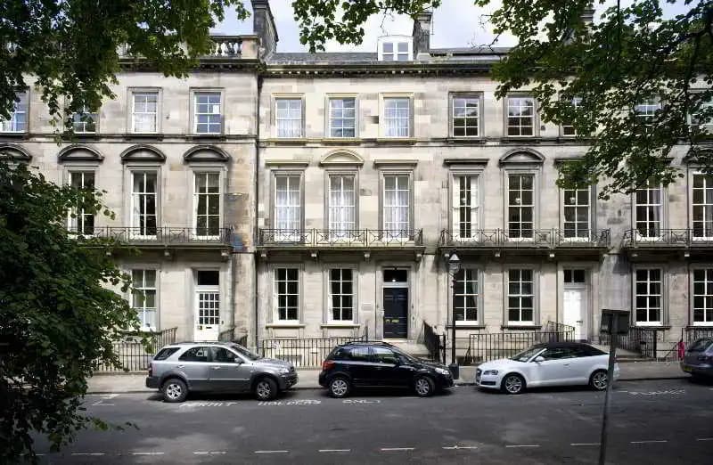 10 Clarendon Crescent - photo 3