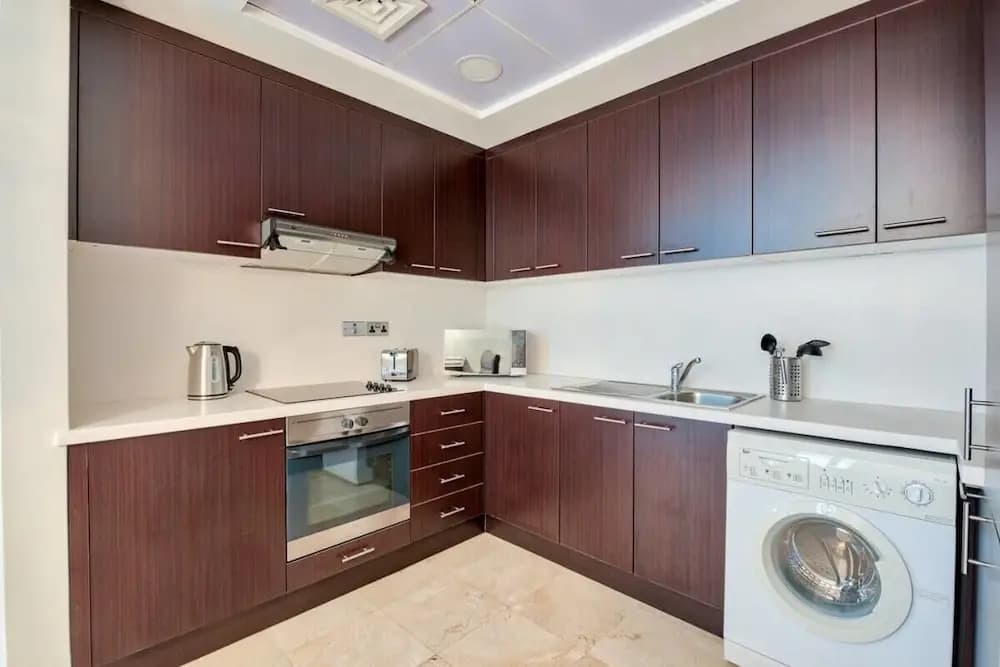 Luxury Apartment Steps Away From Everything - photo 15