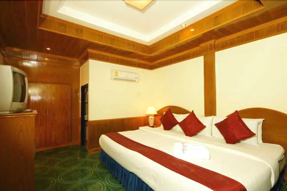 Central Cottage Resort - photo 5