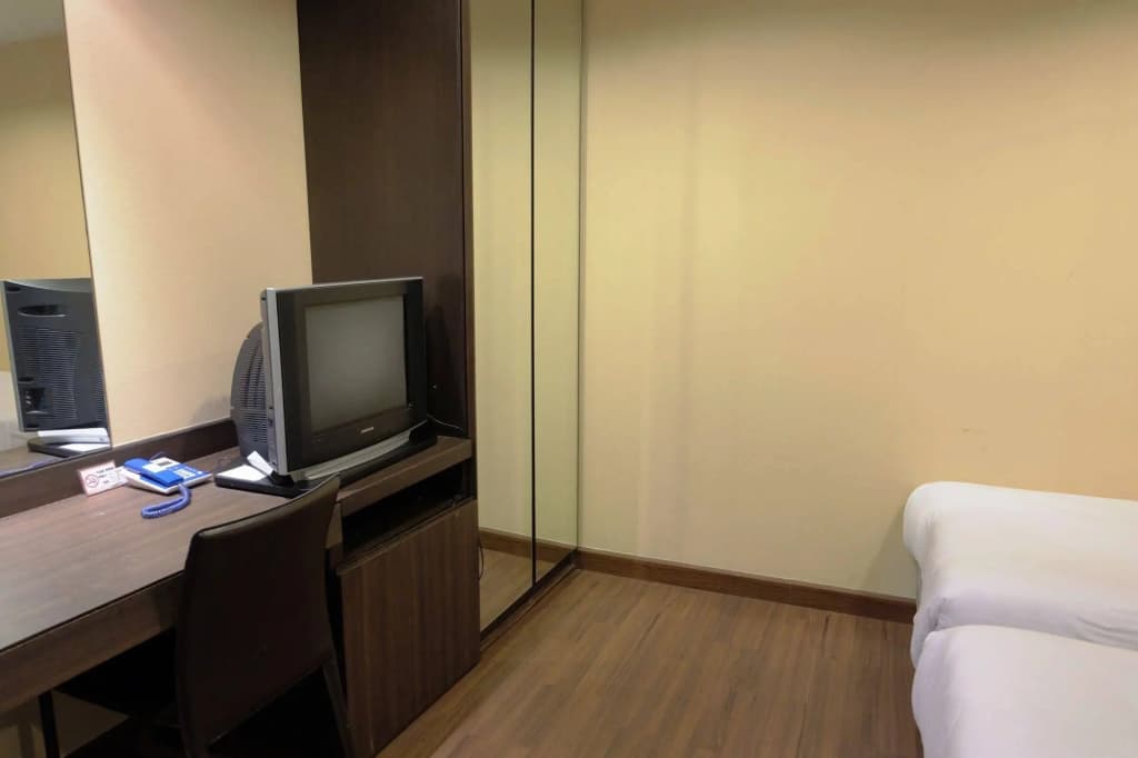 Take A Rest Hotel - photo 6