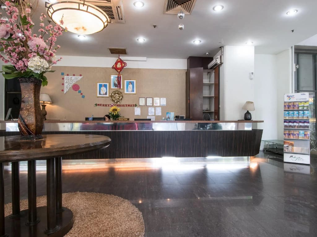JB Central Hotel - photo 2