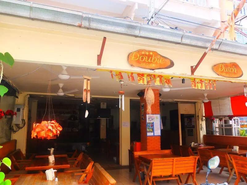 Double Dutch Guesthouse - photo 18