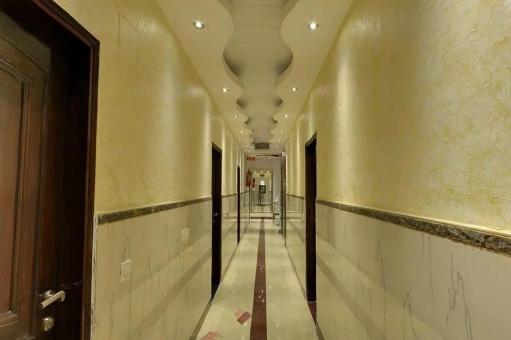 Hotel Emperor Palms at Karol Bagh - photo 10