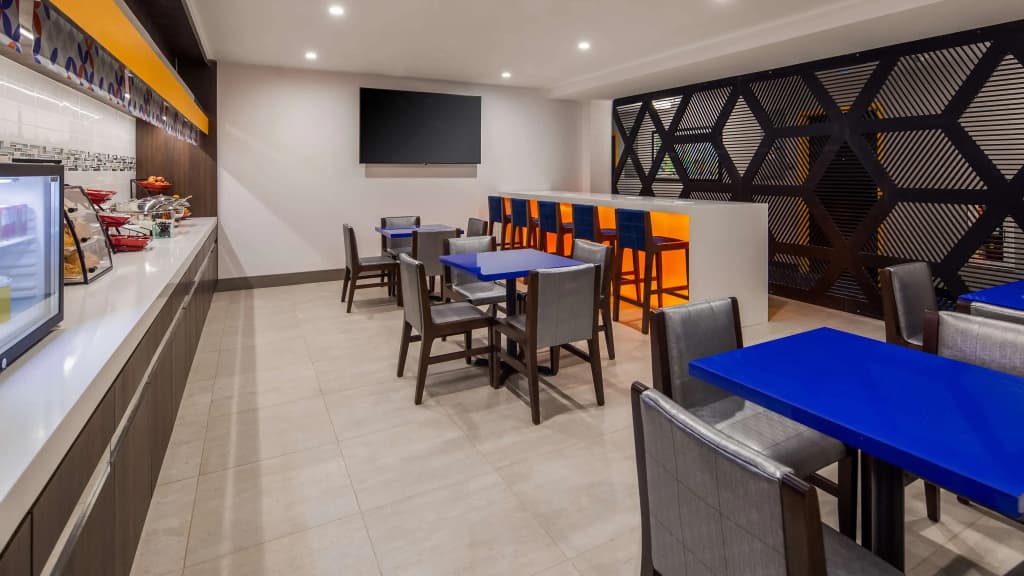 GLō Best Western Brooklyn NYC - photo 17