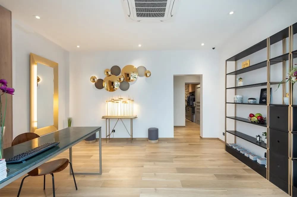 Private Apartment and Terrace Le Marais - photo 13