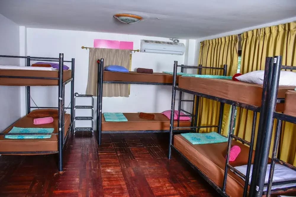 The Wanderlust Hostel - photo 5