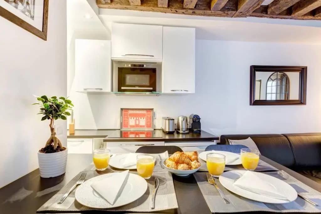 Quiet, Cozy, Design Apartment in Paris - photo 12