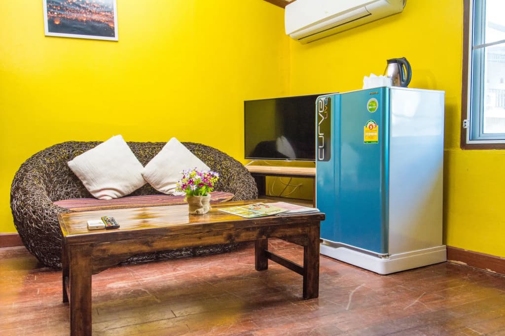 Central Guesthouse - photo 5