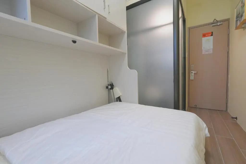 The new is Woody House hotel. - photo 4
