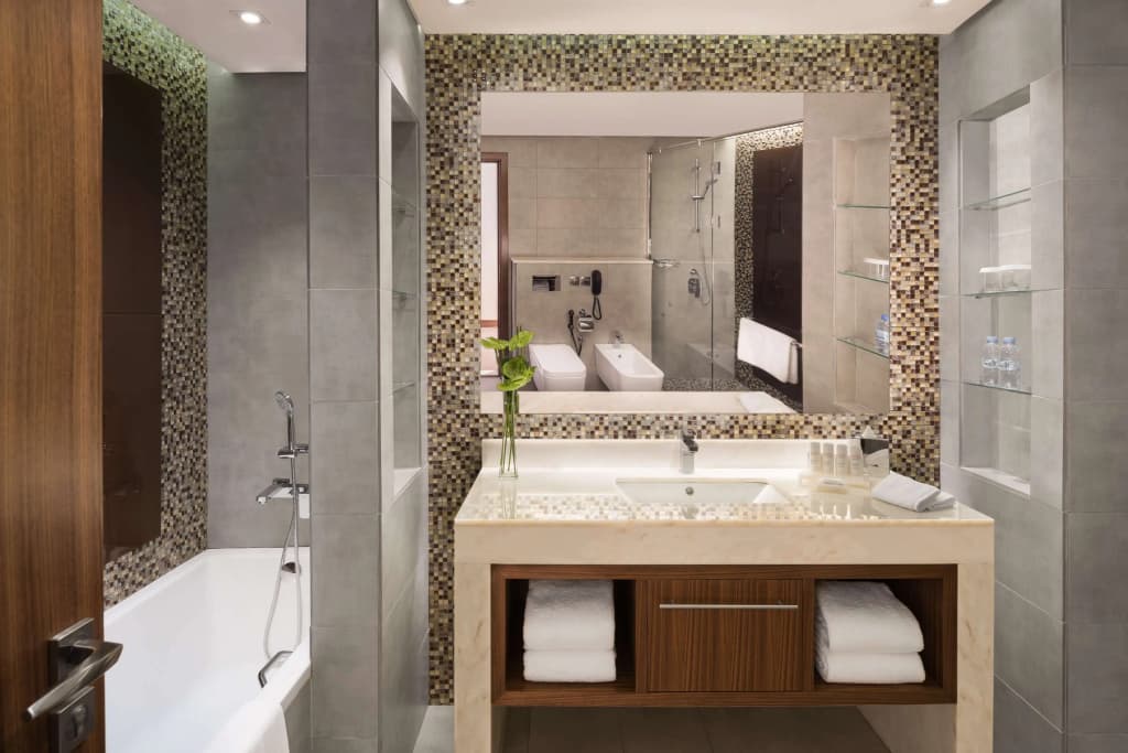 Radisson Blu Hotel, Dubai Waterfront - photo 10
