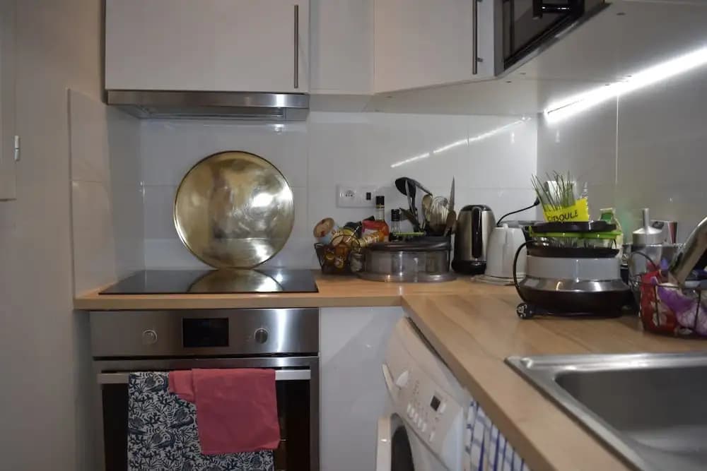 1 Bedroom in Bonne Nouvelle - photo 9