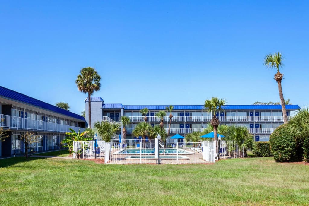 Days Inn by Wyndham Orlando Downtown - photo 12