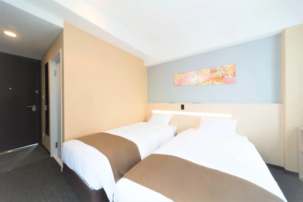 Shinsaibashi Higashi Crystal Hotel - photo 4