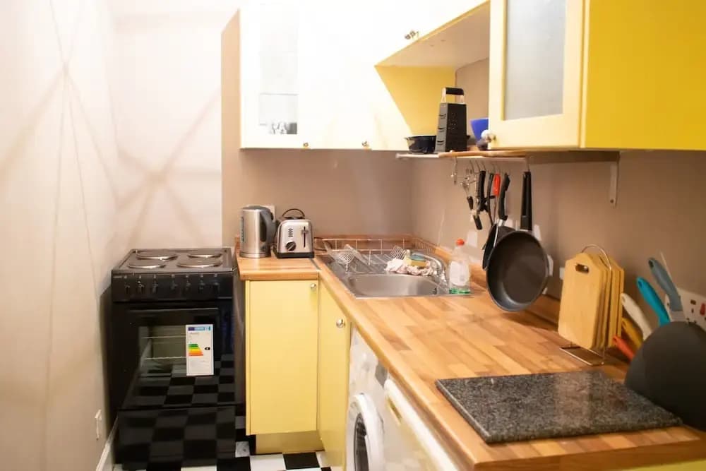1 Bedroom Flat by Leith Walk - photo 7