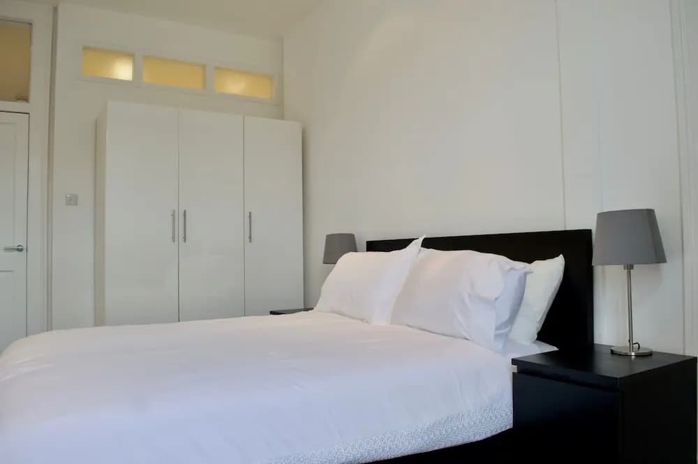 Central Edinburgh 1 Bedroom Apartment - photo 3