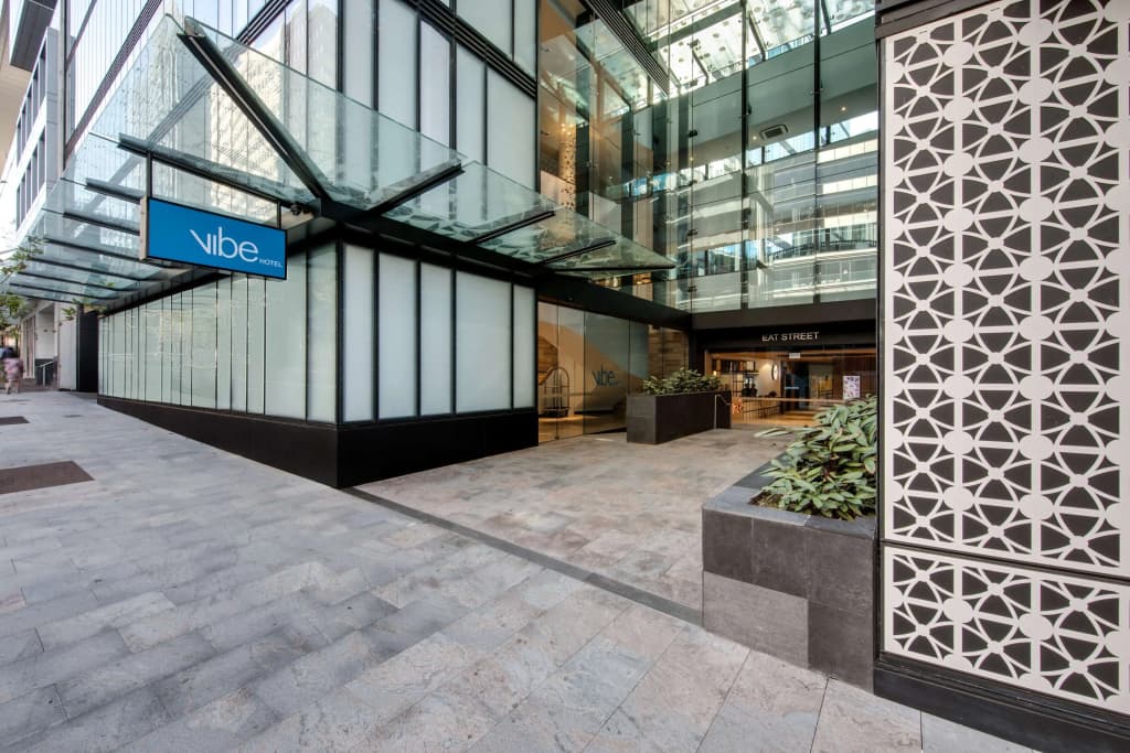 Vibe Hotel North Sydney - main photo