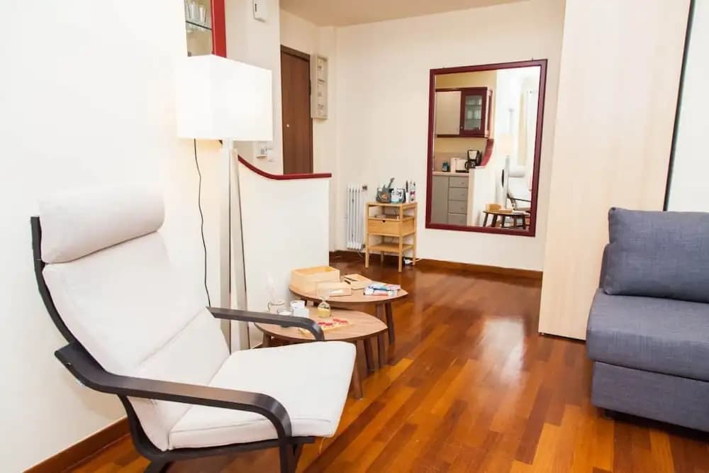 Centrally Located Studio In Athens - photo 6