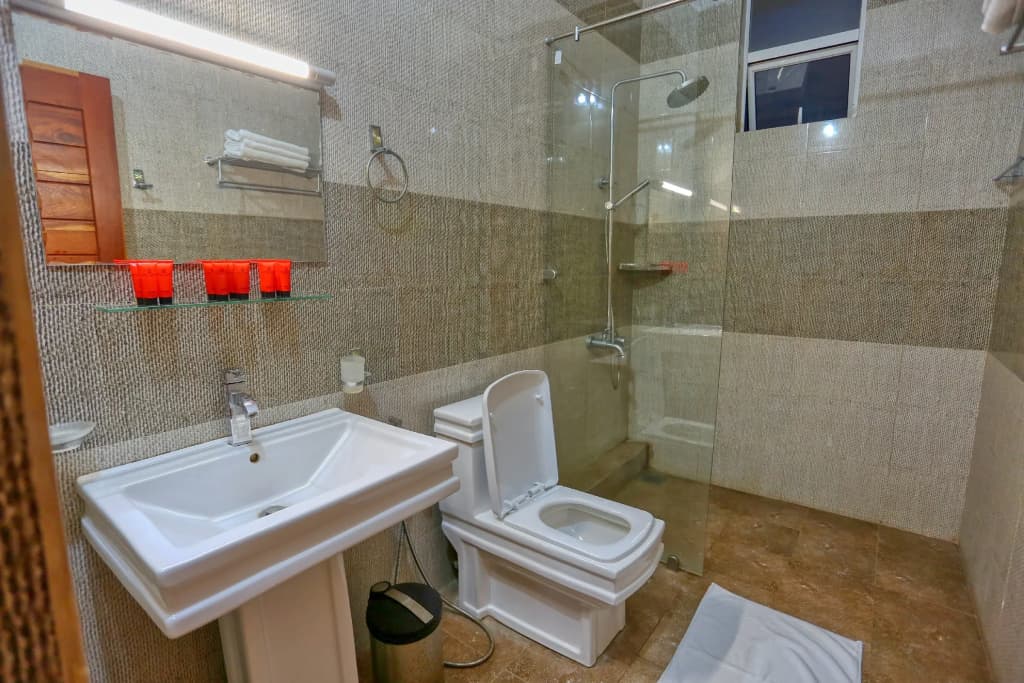 Lazaani Hotel Colombo - photo 33