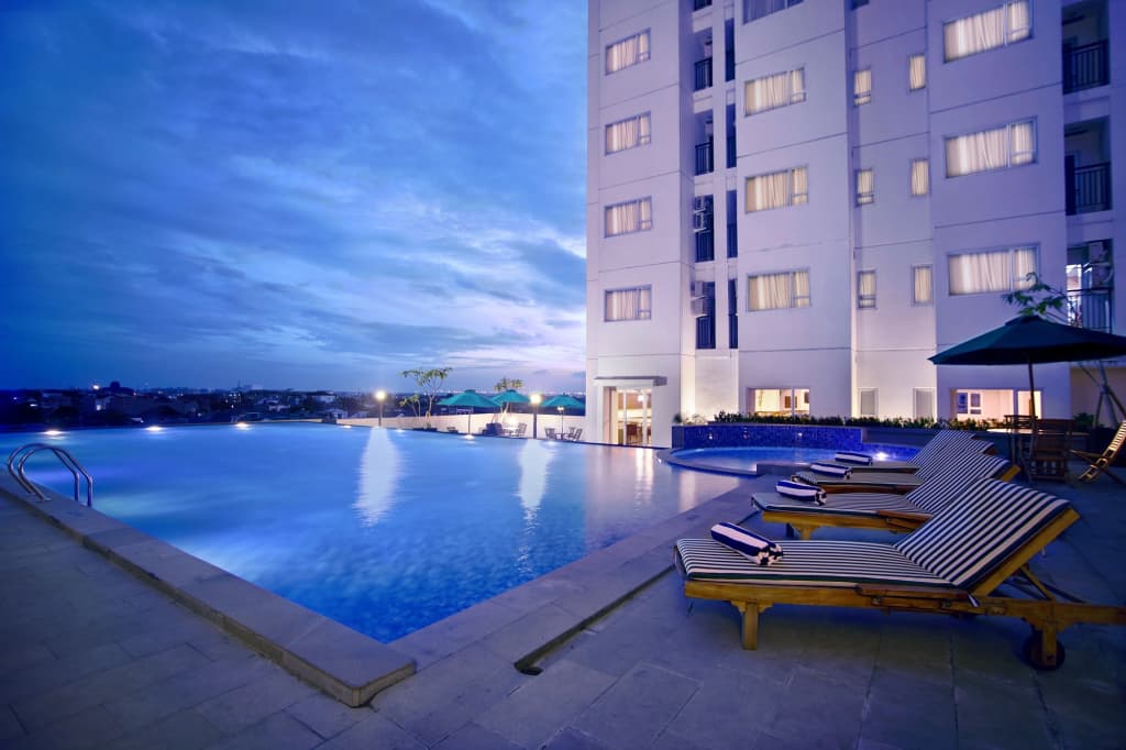 Aston Pluit Hotel & Residence - photo 2