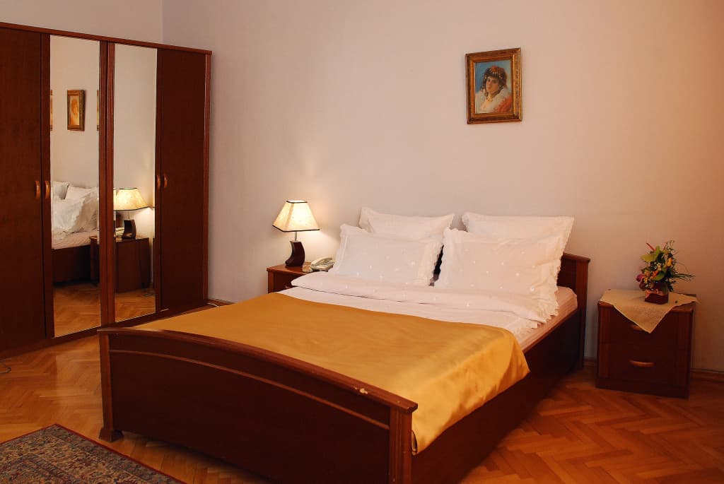 Victoria Royal Hotel - photo 8