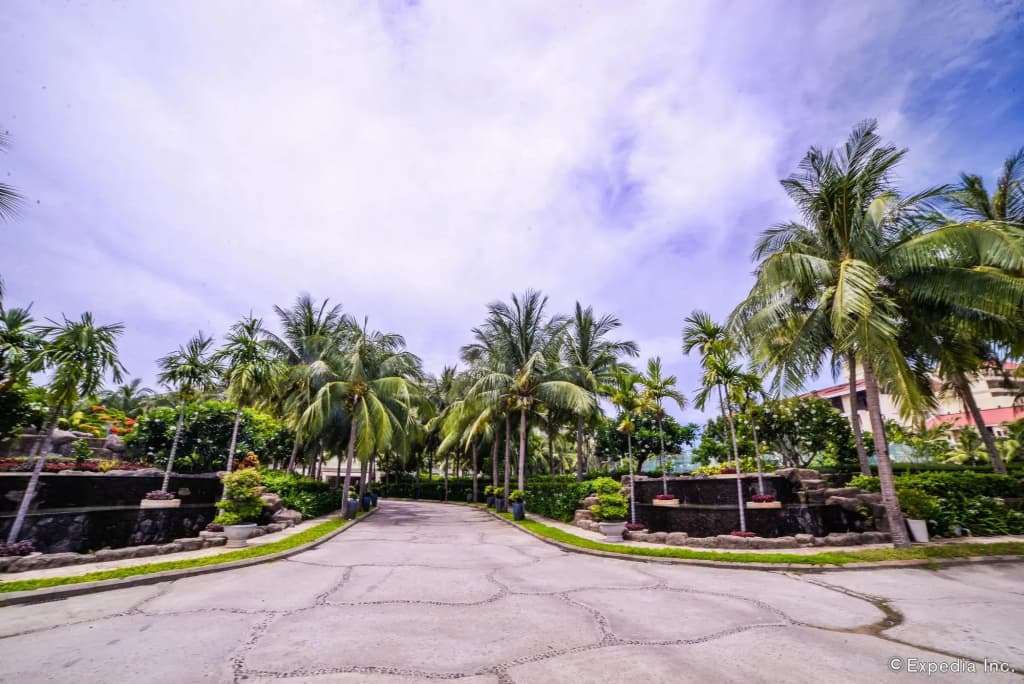 Olalani Resort Hotel And Condotel - photo 40