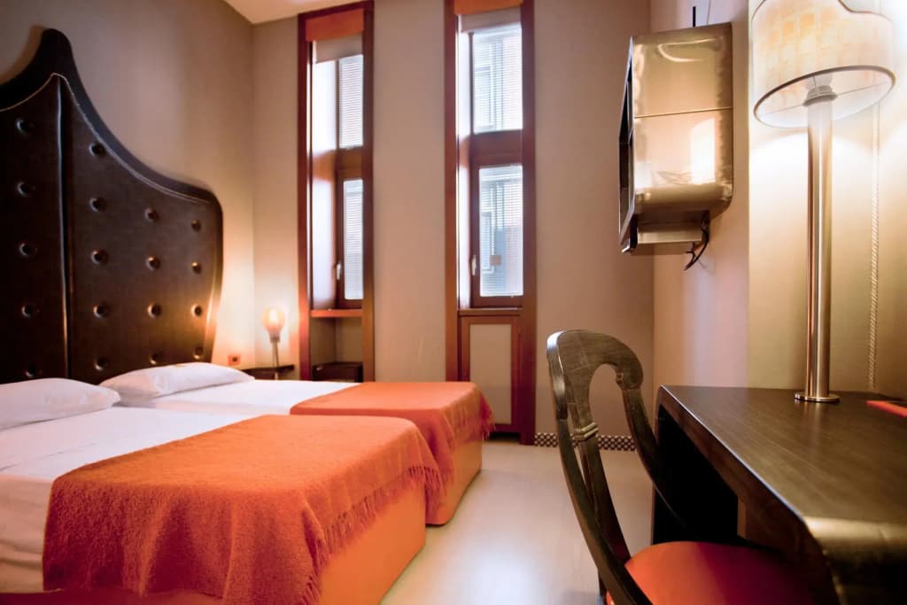 Orange Hotel - photo 15