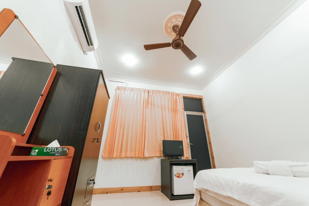 Holiday Mathiveri Inn Guest House - photo 10