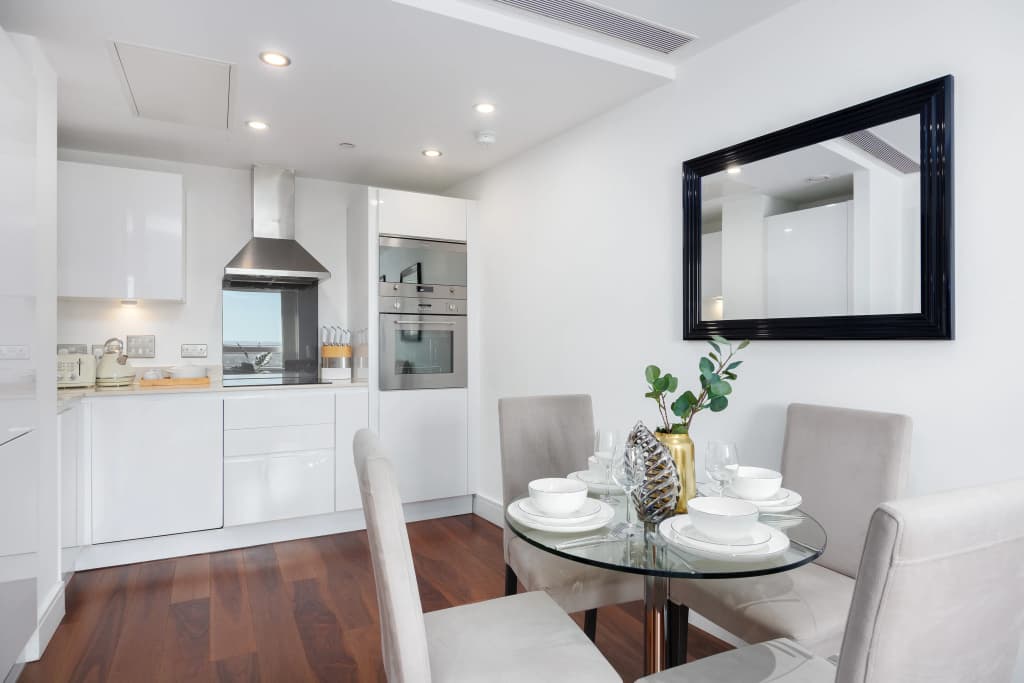 Lincoln Plaza Apartments - photo 12