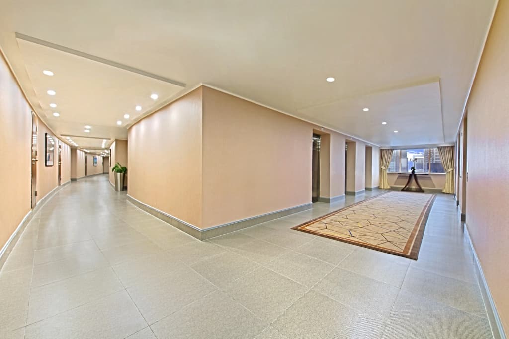 The Curve Hotel - photo 6