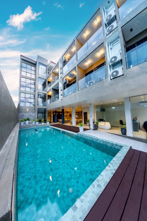 Sky Beach Hotel - photo 2
