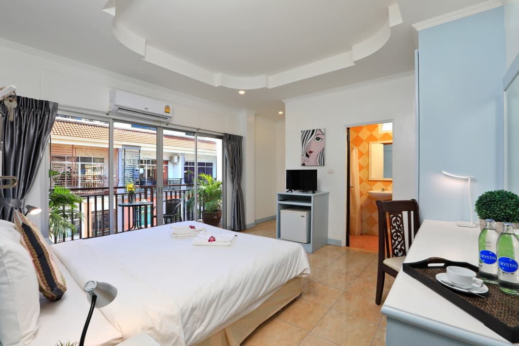Gorgeous Boutique Room - photo 8