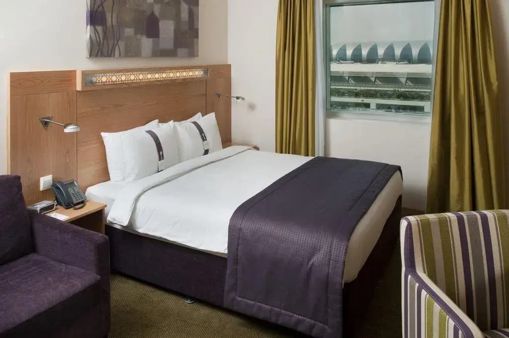 Holiday Inn Express Dubai Airport, an IHG Hotel - photo 9