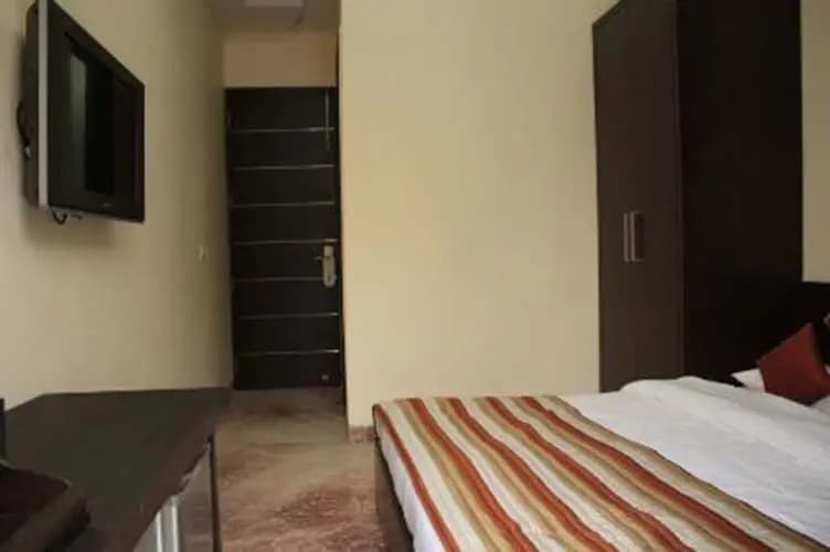 Hotel West Inn - photo 4