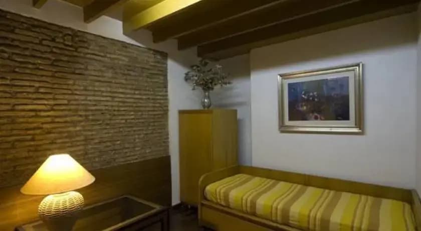 Augusto Imperatore Rooms - photo 9