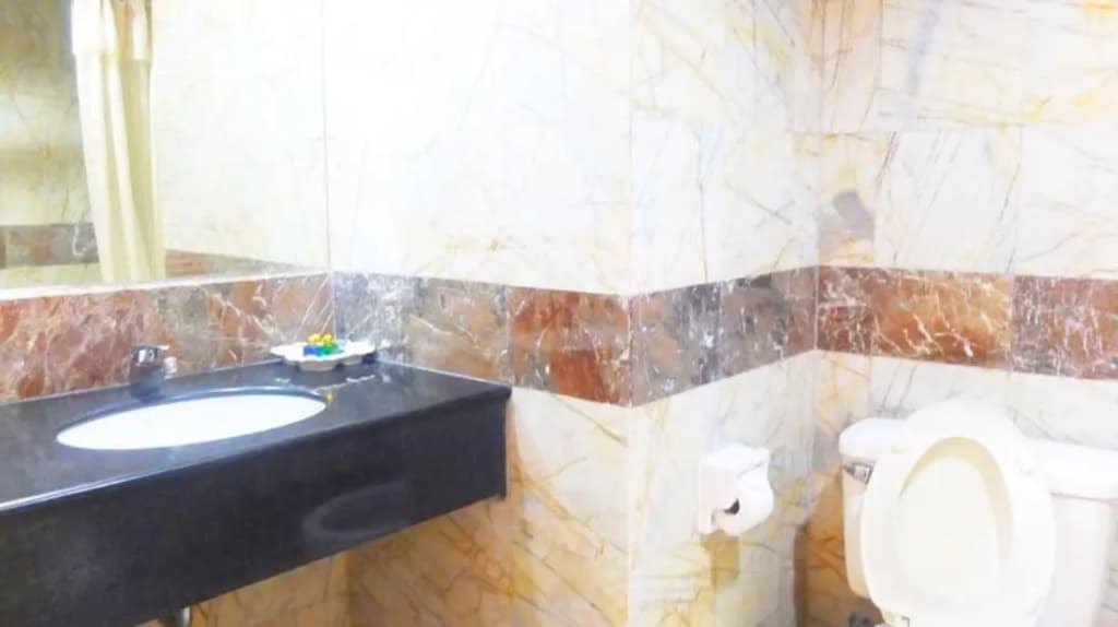 Adriatic Palace Hotel Pattaya - photo 10