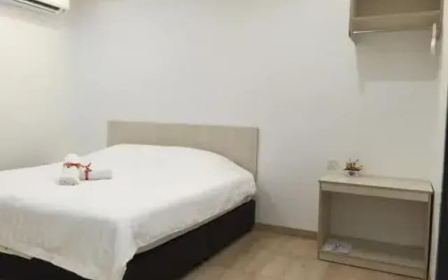 Vvip Hotel - photo 4
