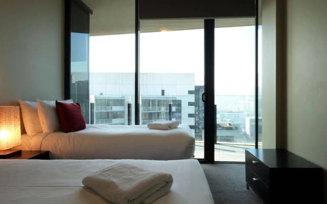Docklands Prestige Apartments - photo 3