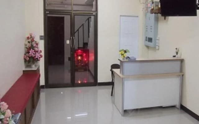 Mini Hotel Bangkok - photo 2