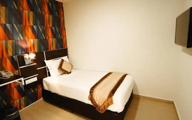 Ritz Kapitol Hotel - photo 4