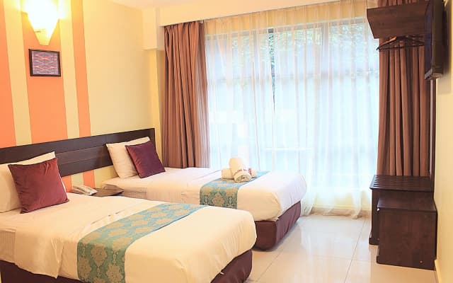 Sun Inns Permas Jaya - photo 3