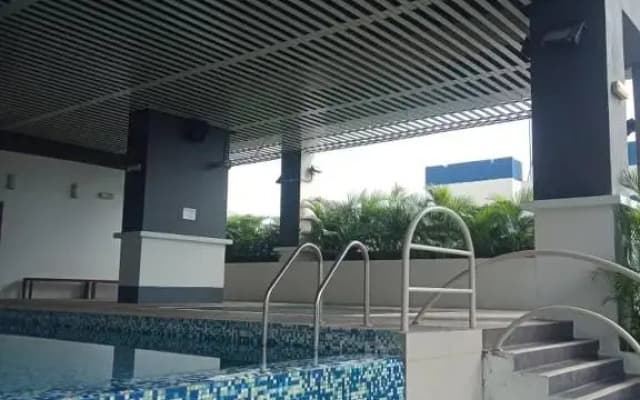 VUE RESIDENCES SERVICE SUITE 8 Pax - photo 2