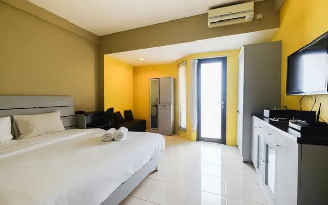 Modern and Comfy Studio Tamansari Sudirman Apartment - photo 2
