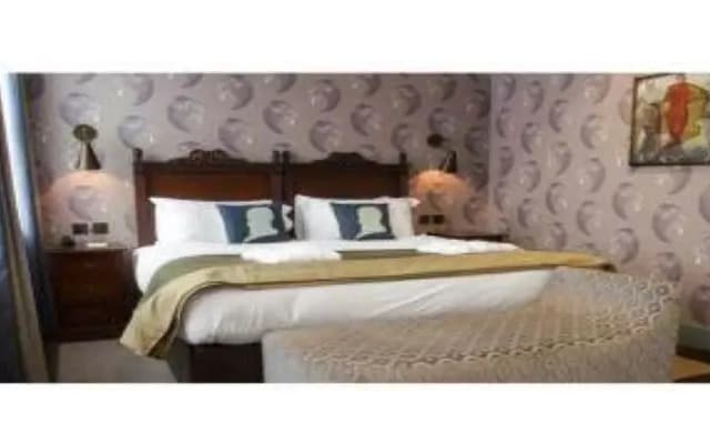 Morton Hotel - photo 2