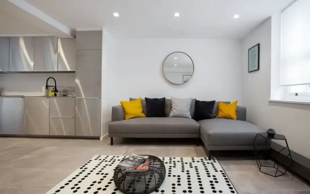 3Bdr House With Patio By The Residences - photo 3