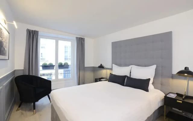 Luxury 4BDR Le Louvre I by Livinparis - photo 4